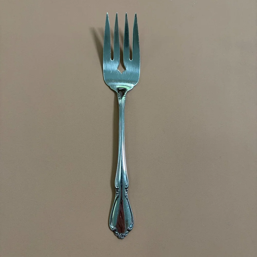 Oneida Chateau Cold Meat Serving Fork Stainless Steel Floral Scroll Canada 8.5in